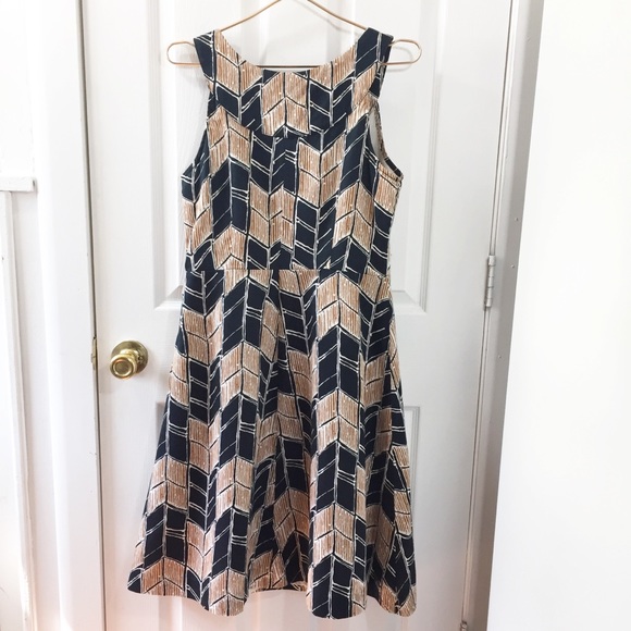 Merona | Arrow Print Sleeveless | Tan, Blue, & Wht - Picture 2 of 3